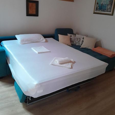 Holiday Homes Mirjana Moscenicka Draga Bagian luar foto