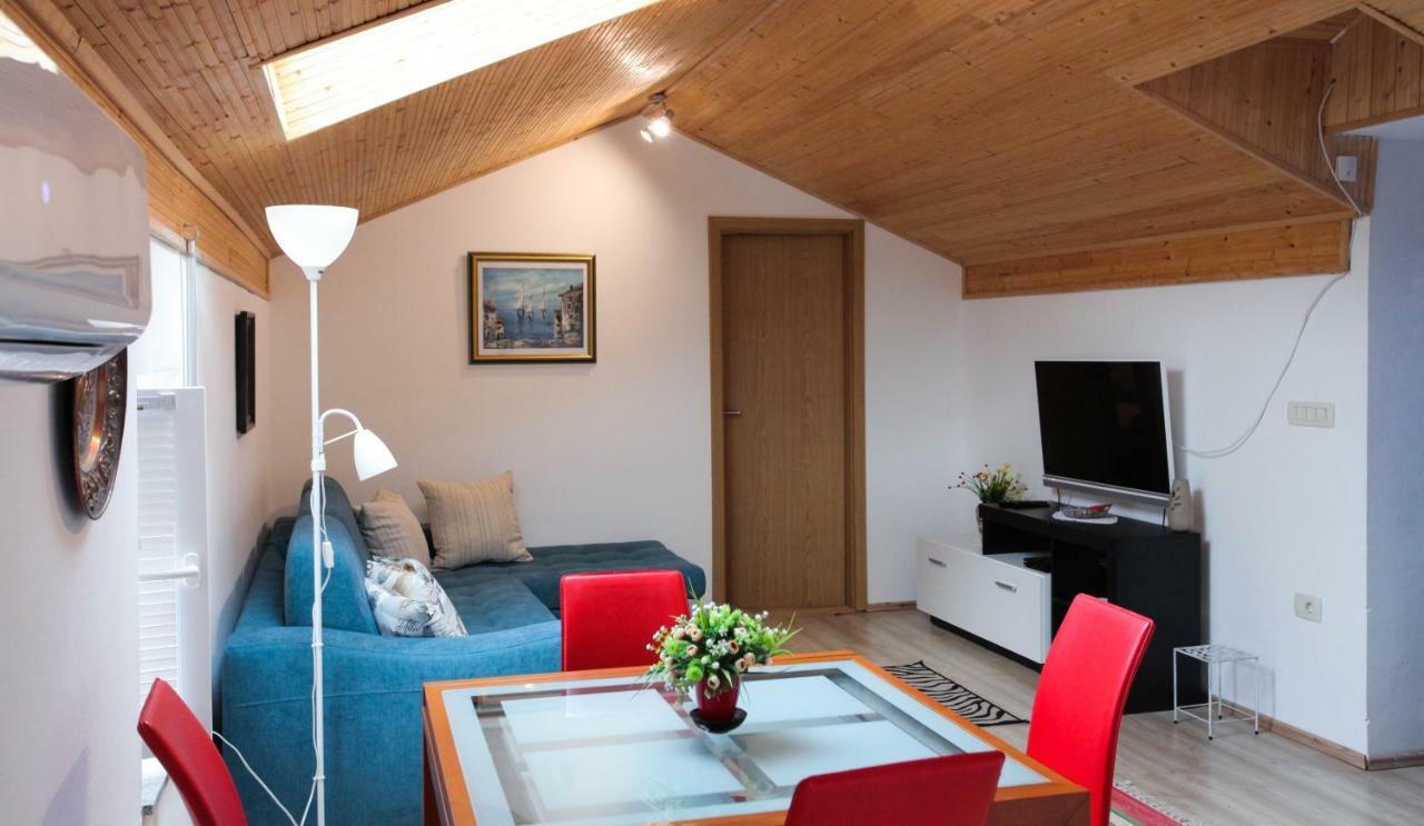 Holiday Homes Mirjana Moscenicka Draga Bagian luar foto