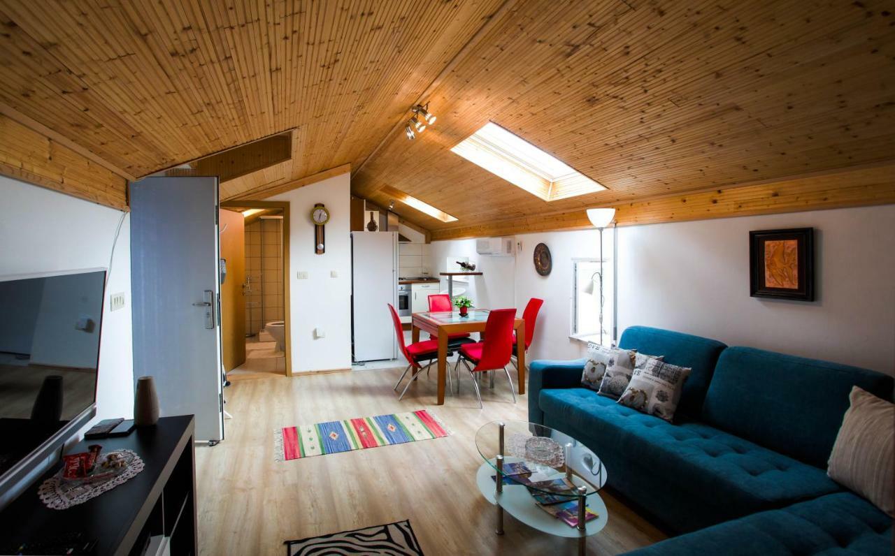 Holiday Homes Mirjana Moscenicka Draga Bagian luar foto