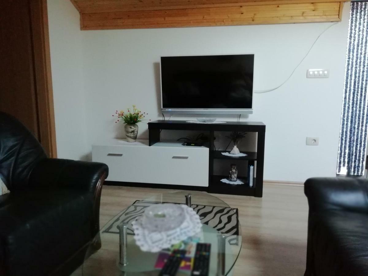 Holiday Homes Mirjana Moscenicka Draga Bagian luar foto